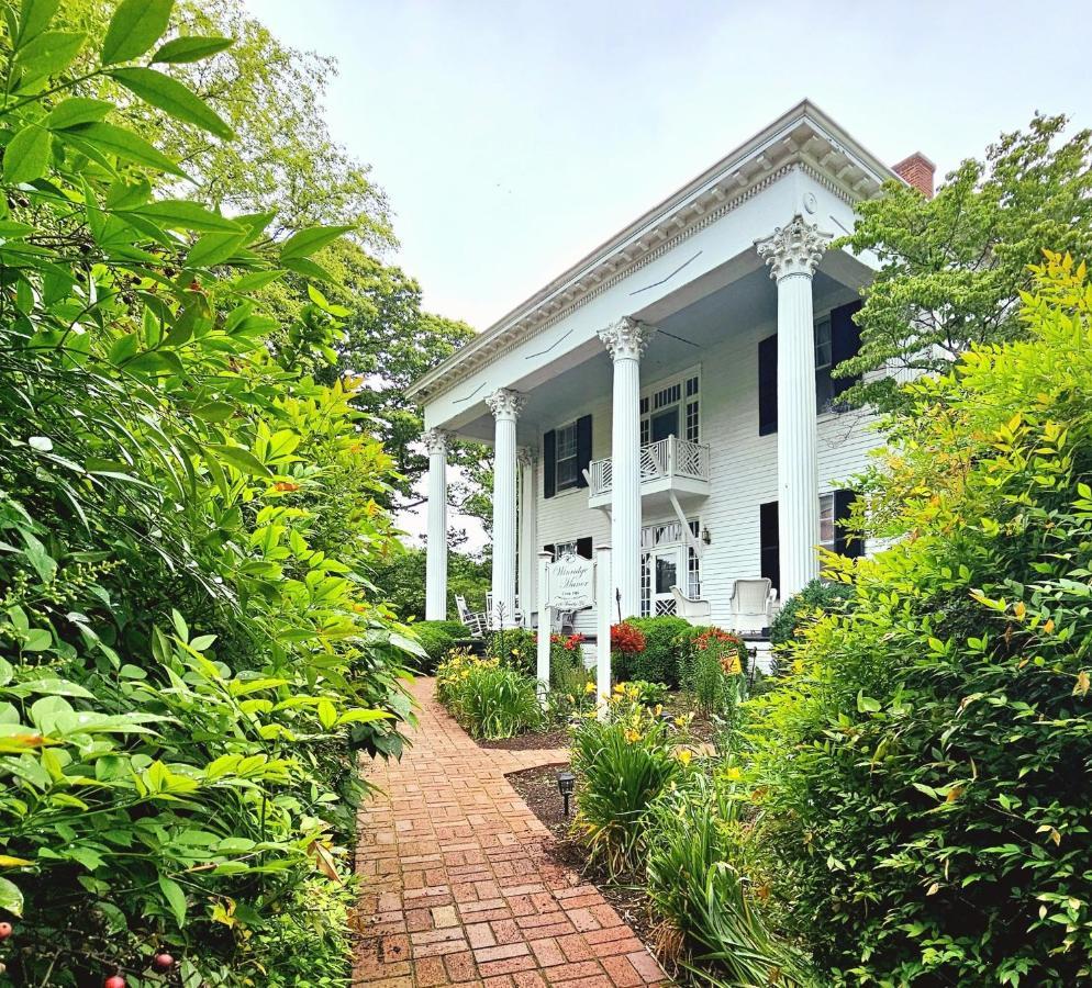 Bed and Breakfast Winridge Manor Madison Heights Екстер'єр фото